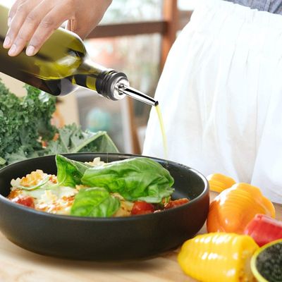 2x Oliefles met schenktuit - Olijfolie/Azijn – 2 x 500ml - Glas - Navulbaar - Inclusief Trechter en doppen 2